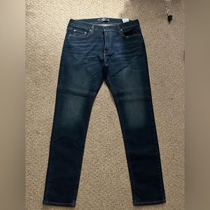 Hollister Men’s Dark Wash Jeans